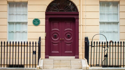 An image of the front of the building for the Rapid Diagnostic Centre at The London Clinic. Purple door with stairs leading up to it