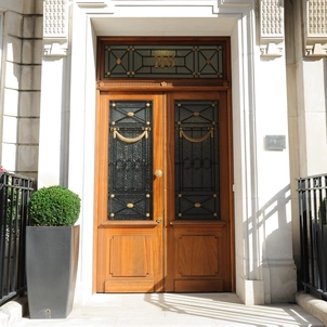 Image of the front of 116 Harley Street