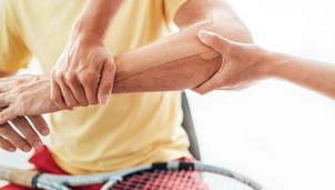Tennis elbow pain management with physiotherapy  